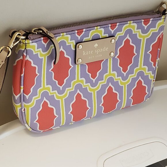 Kate Spade New York Linet Cabana Tile Wristlet/Purse - Picture 4 of 8